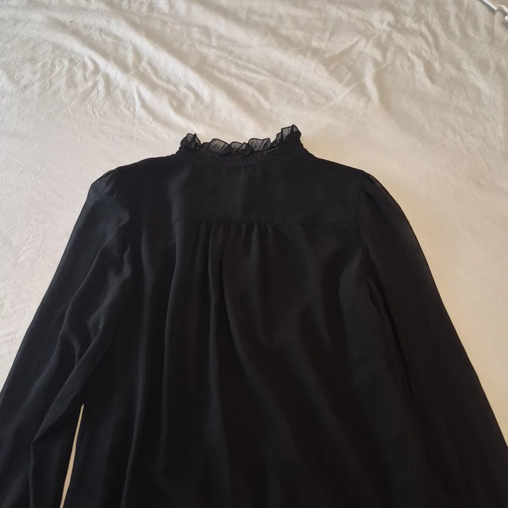 Calvin Klein Black Ruffled Blouse - Picture 3 of 5